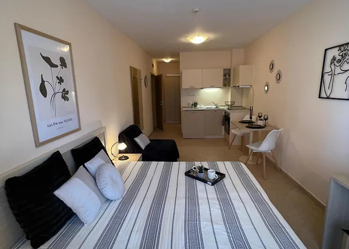 Royal Sun - Premium * Σάνι Μπιτς