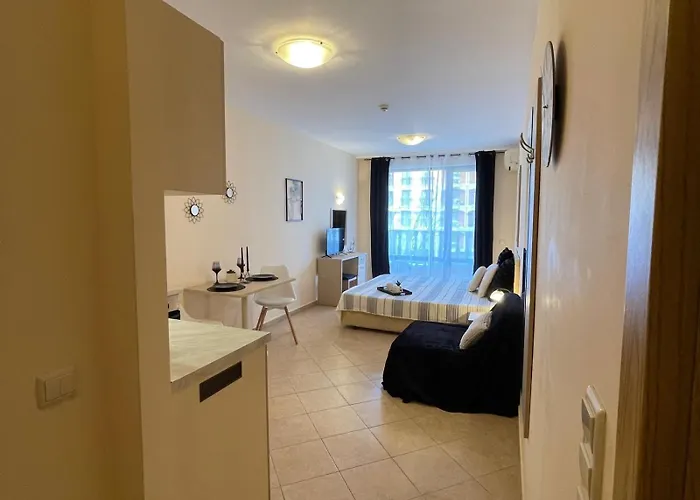 Royal Sun - Premium Σάνι Μπιτς